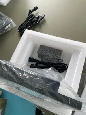 Moderno 10.1 pulgadas Android OS POE Quiosco de auto-comprobación para el supermercado con certificación ROHS
